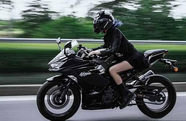 女士摩托车排名前十，适合女士骑手的十款摩托车-